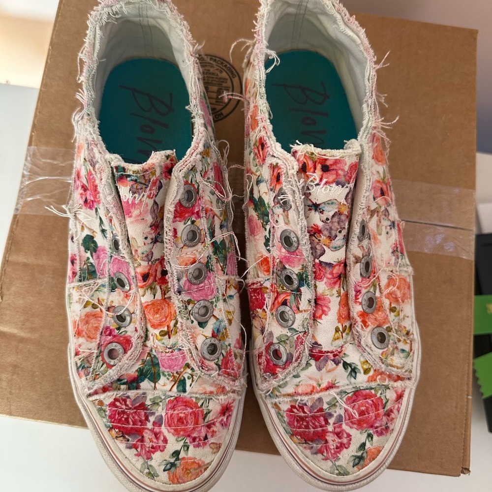 Floral Canvas Slip-On Sneakers - Picture 2 of 3